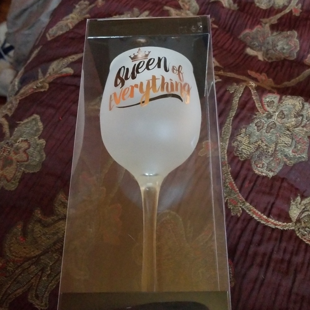 Formation Brands LLC. Wine Glass New in B